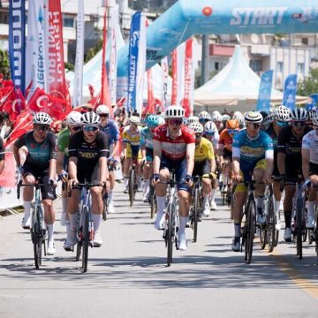 انطلاق المرحلة الثانية من سباق الرئاسة التركية للدراجات الهوائية