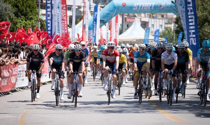 انطلاق المرحلة الثانية من سباق الرئاسة التركية للدراجات الهوائية