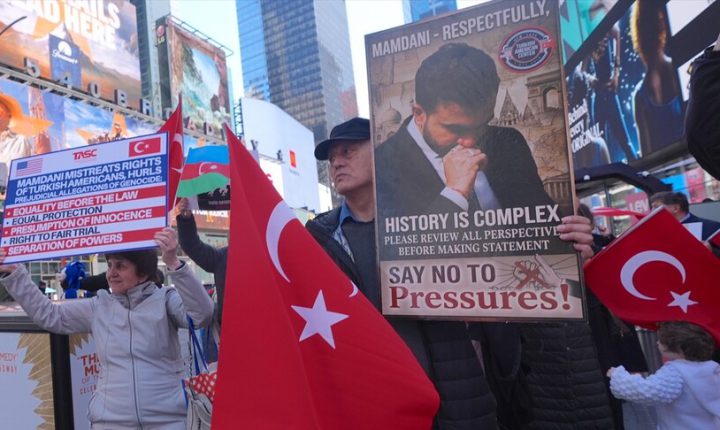 الجالية التركية تنتقد تصريحا لعمدة نيويورك بشأن أحداث العام 1915