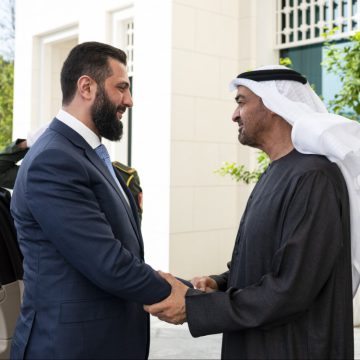 الشرع يلتقي رئيس دولة الإمارات في ختام جولته الخليجية ويبحث معه علاقات التعاون بين البلدين