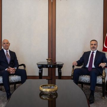 وزير الخارجية التركي يستقبل المبعوث الأمريكي إلى سوريا في أنقرة