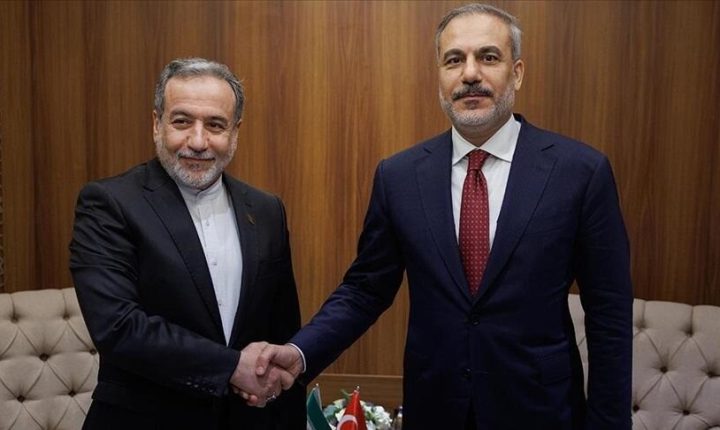 فيدان يبحث مع نظيره الإيراني تطورات الحرب