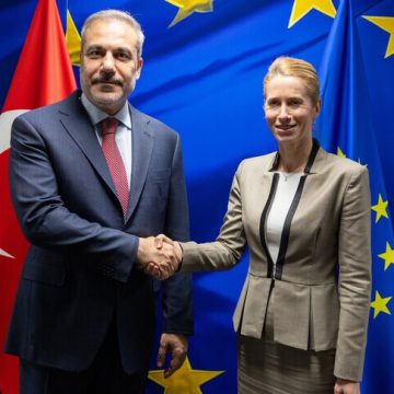 فيدان وكالاس يبحثان مستجدات الهدنة بين واشنطن وطهران