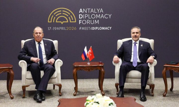 فيدان يلتقي لافروف في أنطاليا