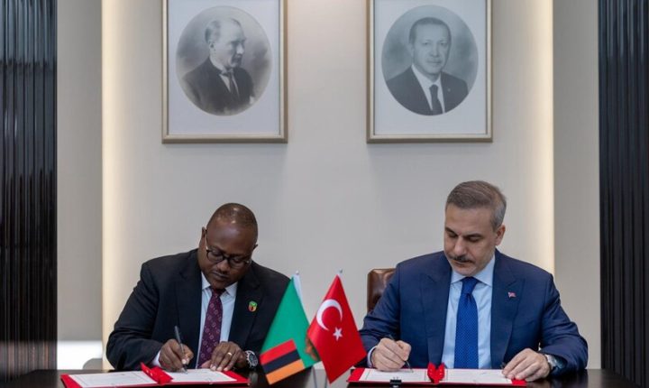 تركيا وزامبيا توقعان بروتوكولا بشأن البعثات الدبلوماسية