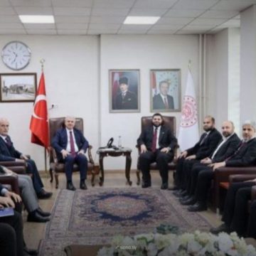 محافظ ريف دمشق يبحث مع والي قونيا ورئيس بلديتها تبادل الخبرات في الإدارة المحلية