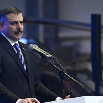 وزير الداخلية التركي ونظيره الباكستاني يبحثان التعاون الثنائي