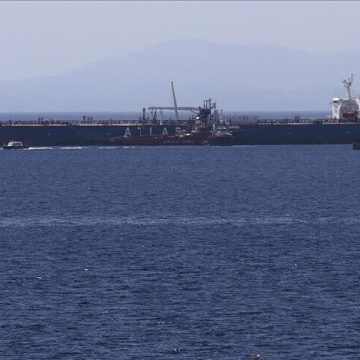 مستشار خامنئي: مفتاح مضيق هرمز بيد إيران