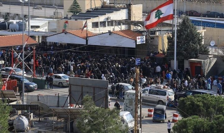 استئناف العمل في معبر جديدة يابوس بين سوريا ولبنان بعد 5 أيام من الإغلاق