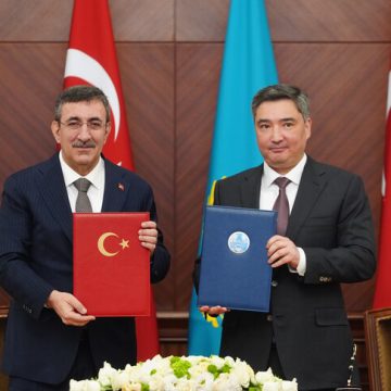 يلماز : “الممر الأوسط” محور ازدهار أوراسيا والتعاون مع كازاخستان أساسي