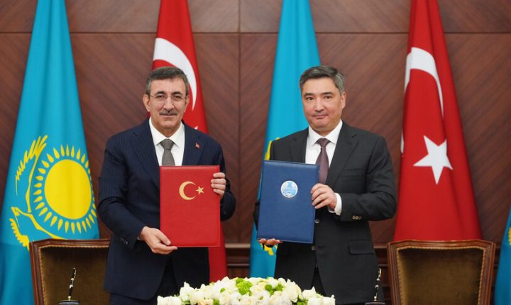 يلماز : “الممر الأوسط” محور ازدهار أوراسيا والتعاون مع كازاخستان أساسي