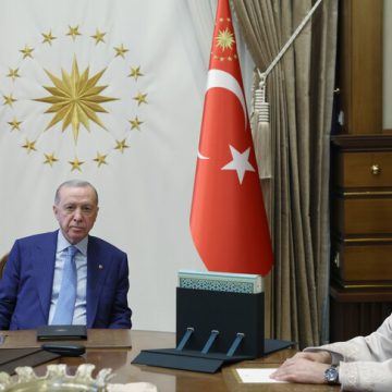 أردوغان يتبرع بأضحيته لصالح وقف الديانة التركي