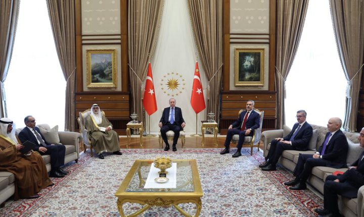 أردوغان يستقبل وزير الخارجية الكويتي