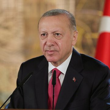 أردوغان يهنئ المواطنين الأتراك بعيد الشباب والرياضة وذكرى أتاتورك