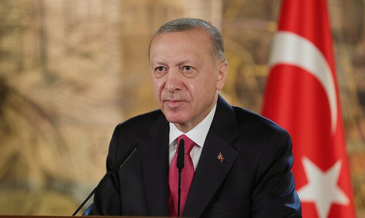أردوغان يهنئ المواطنين الأتراك بعيد الشباب والرياضة وذكرى أتاتورك