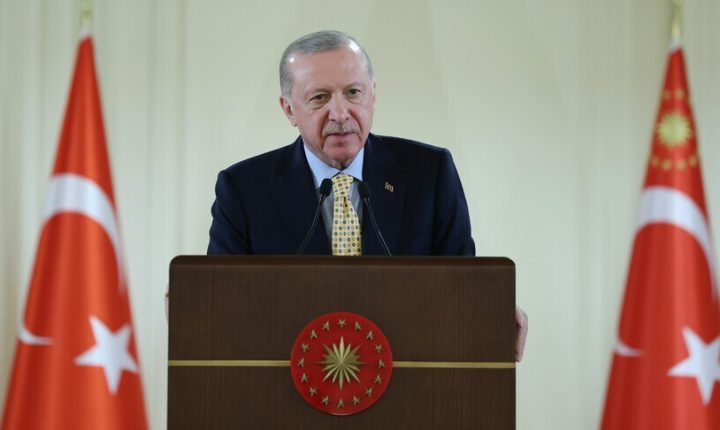 أردوغان يهنئ الحجاج الأتراك في الأراضي المقدسة بالعيد