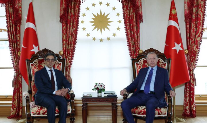 أردوغان يستقبل نائب رئيس الإمارات وإسطنبول تحتضن منتدى الأعمال التركي الإماراتي