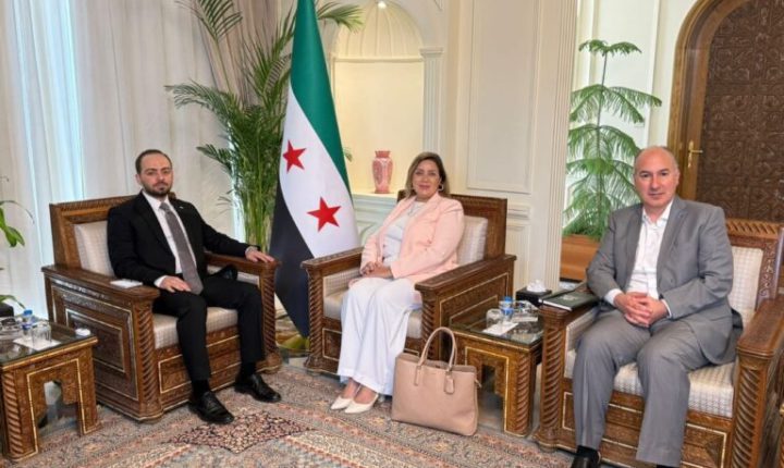 السفارة السورية في الرياض تبحث مع مفوضية اللاجئين أوضاع السوريين المسجلين لديها