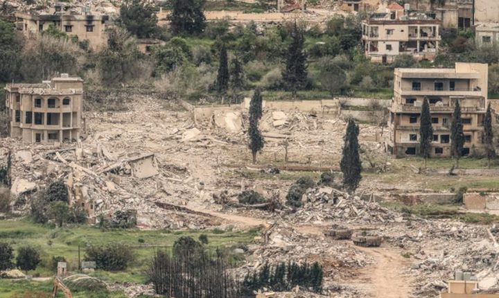 مقتل ثمانية سوريين جراء غارة إسرائيلية على جنوب لبنان