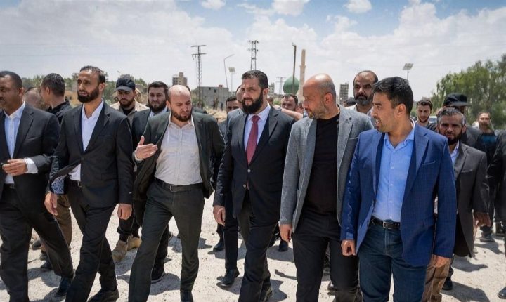 الشرع يترأس اجتماعاً في دير الزور للاطلاع على واقع استجابة المؤسسات الحكومية