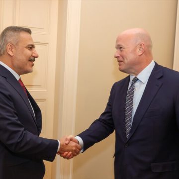 فيدان يلتقي الممثل الأمريكي الدائم لدى الناتو في إسطنبول