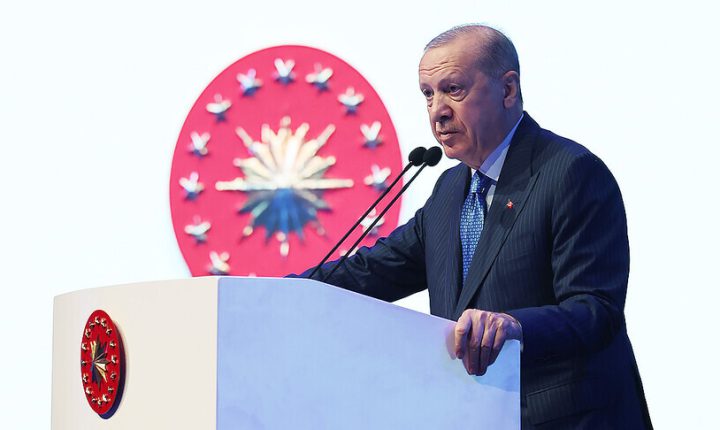 أردوغان: صادرات الدفاع ارتفعت من 248 مليون دولار سنويا إلى 992 مليون شهريا