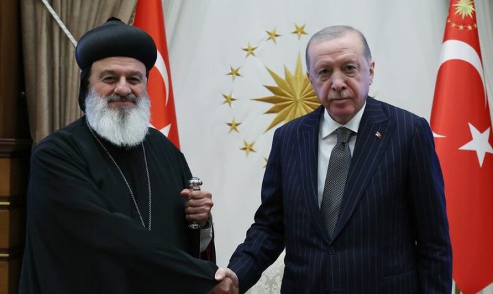 أردوغان يستقبل بطريرك الكنيسة السريانية الأرثوذكسية