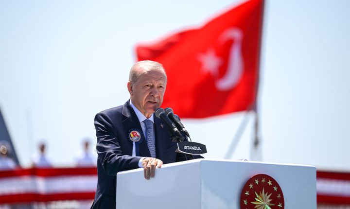 أردوغان: لأول مرة نصدر سفينة حربية إلى دولة في الناتو والاتحاد الأوروبي