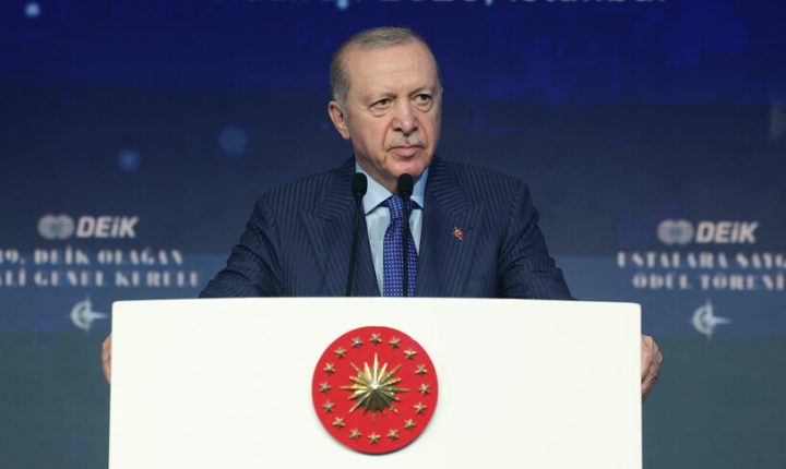 أردوغان يدعو الشركات الدولية للاستثمار في تركيا