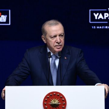 أردوغان: سنطلق برنامجا وطنيا لمحو الأمية بمجال الذكاء الاصطناعي