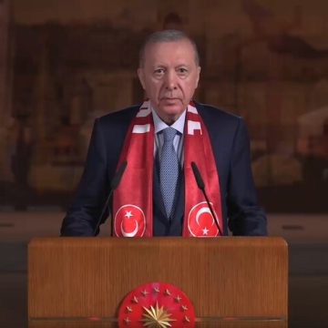 أردوغان: قلوب الأتراك ستخفق دعمًا لمنتخبهم