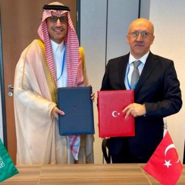 تركيا والسعودية توقعان خطة لتسريع التبادل التجاري