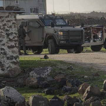 الاحتلال الإسرائيلي يتوغل في تل أبو قبيس ويفرج عن معتقل في عين زيوان