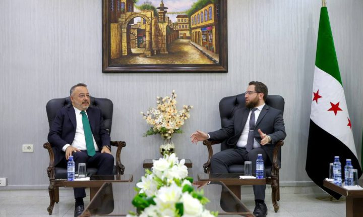 وزير التنمية الإدارية السوري يبحث مع السفير التركي التعاون في تحديث الإدارة العامة