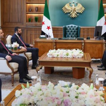 الشرع يبحث مع وزير الخارجية العراقي تطوير العلاقات الثنائية وتعزيز التنسيق