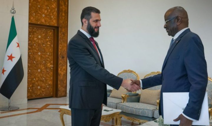 الشرع يستقبل وزير الشؤون الخارجية الموريتاني