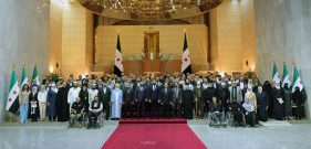الشرع يستعرض رؤية الدولة في مجالات التنمية والبناء أمام وفد من وجهاء محافظة ‏ريف دمشق