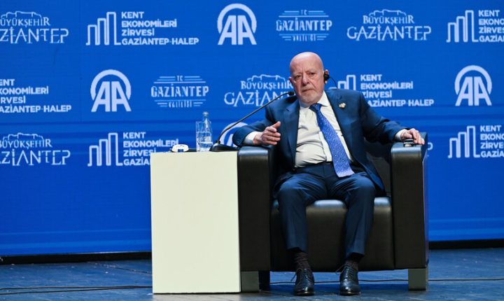 وزير الصناعة السوري يدعو إلى شراكة اقتصادية مستدامة مع تركيا