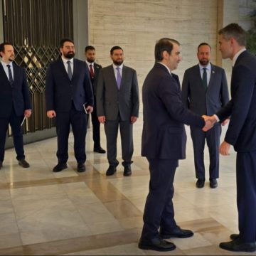 الشيباني يستقبل في دمشق وفدا هولندياً رفيعا برئاسة وزير الخارجية