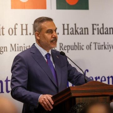 فيدان: الصداقة بين تركيا وبنغلاديش تتجاوز المصالح المشتركة