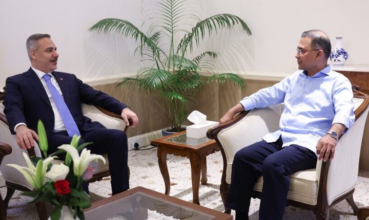 فيدان يلتقي رئيس وزراء بنغلاديش