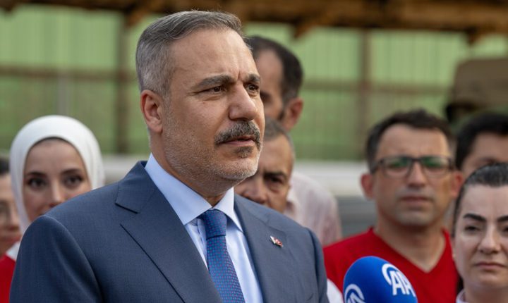فيدان: مأساة الروهينغا تتطلب حلاً دائماً بالتعاون مع المجتمع الدولي