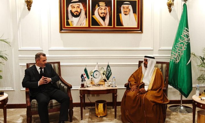 مندوب سوريا لدى التعاون الإسلامي يبحث مع نظيره السعودي تعزيز روابط العمل المشترك