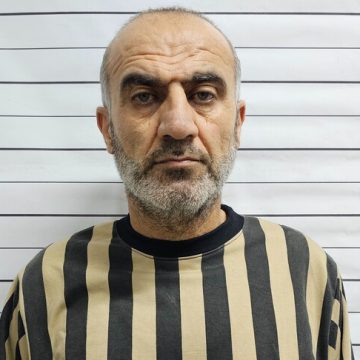 القبض على عقيد سابق متورط في تعذيب معتقلين بصيدنايا و على عميد سابق بتهم فساد وانتهاكات بعهد النظام المخلوع