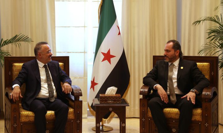 تركيا وسوريا تبحثان فرص التعاون في مجال السياحة