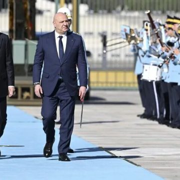 أردوغان يستقبل نظيره اللبناني في أنقرة في أول زيارة رسمية