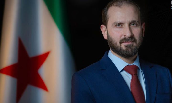 العمر: بدء إجراءات إلغاء تصنيف سوريا دولة راعية للإرهاب يعيدها إلى مكانتها الدولية