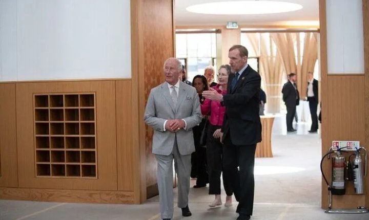 أردوغان: زيارة الملك تشارلز لمسجد كامبريدج بالغة الدلالة