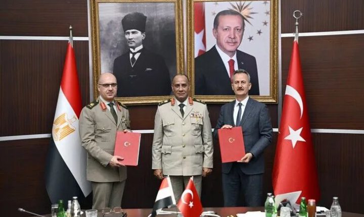 رئيس الصناعات الدفاعية التركية يبحث مع وزير الدفاع المصري فرص التعاون