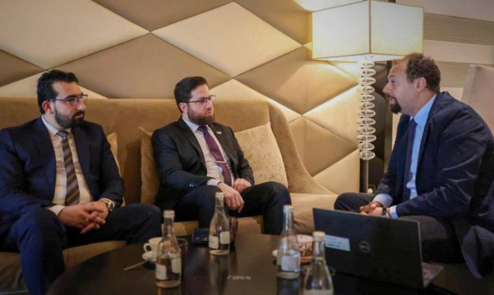 وزير التنمية الإدارية يبحث مع منظمة التعاون الاقتصادي والتنمية آفاق التعاون ‏
